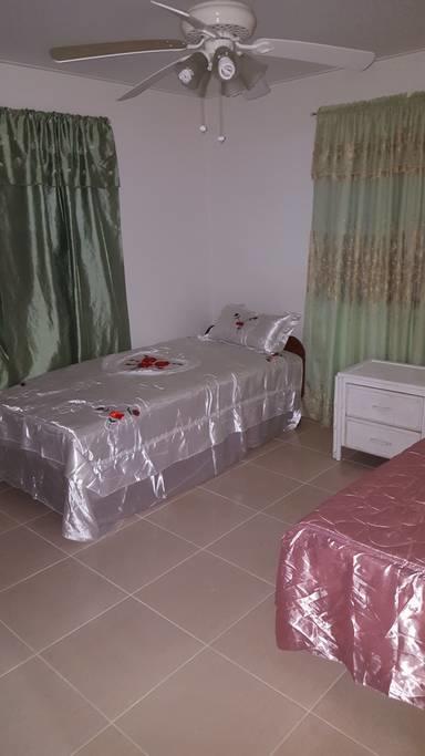 Cynson Villa Holiday Accommodations Christ Church Kültér fotó